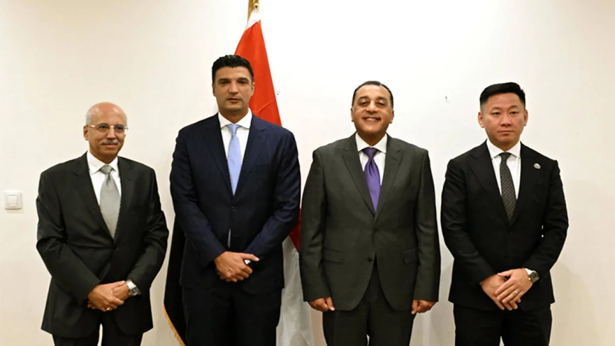 غبور: مصنع البطاريات يضع مصر على طريق مركز إقليمي لصناعات السيارات الكهربائية