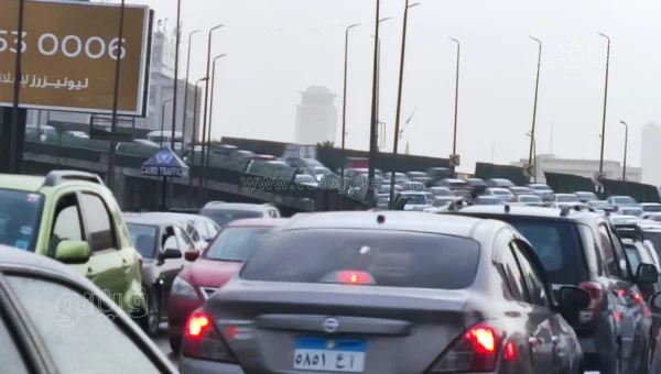زحام مروري في القاهرة والجيزة: جسر السويس وكوبري أكتوبر والتجمع الخامس الأكثر كثافة صباح اليوم