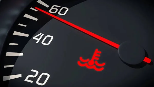 8 أسباب لارتفاع حرارة سيارتك و4 حلول سريعة قبل أن تتعطل على الطريق