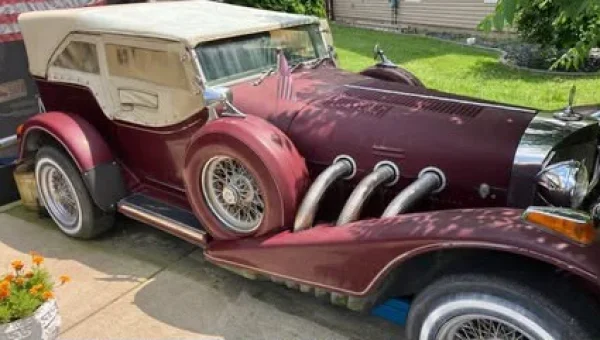 Excalibur Phaeton 1976 Emerges Among Thousands of Used Cars as a Rare Classic Treasure
