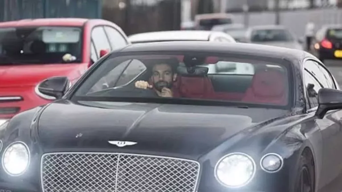 محكمة إنجليزية تمنع محمد صلاح من القيادة 6 أشهر.. وسياراته الفاخرة في مرمى العقوبة