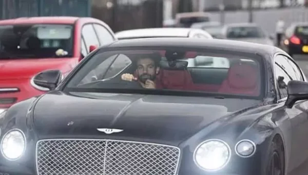 محكمة إنجليزية تمنع محمد صلاح من القيادة 6 أشهر.. وسياراته الفاخرة في مرمى العقوبة