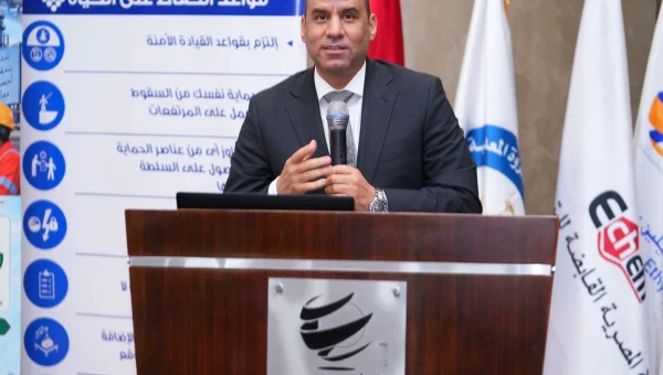 خطة بين العمل وإيثيدكو لتأهيل العمالة الفنية ودعم تصنيع مكونات السيارات