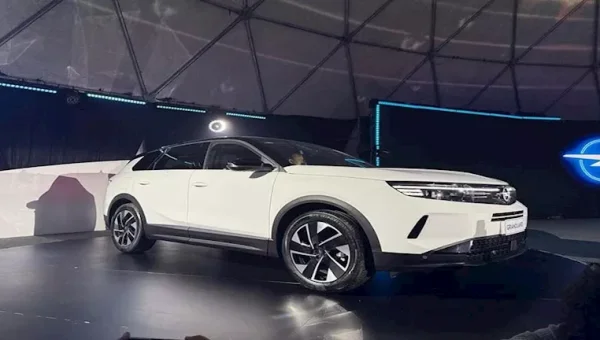 أوبل جراند لاند 2027 تصل مصر بزيادة 25 ألف جنيه.. إليك الأسعار والمواصفات الكاملة