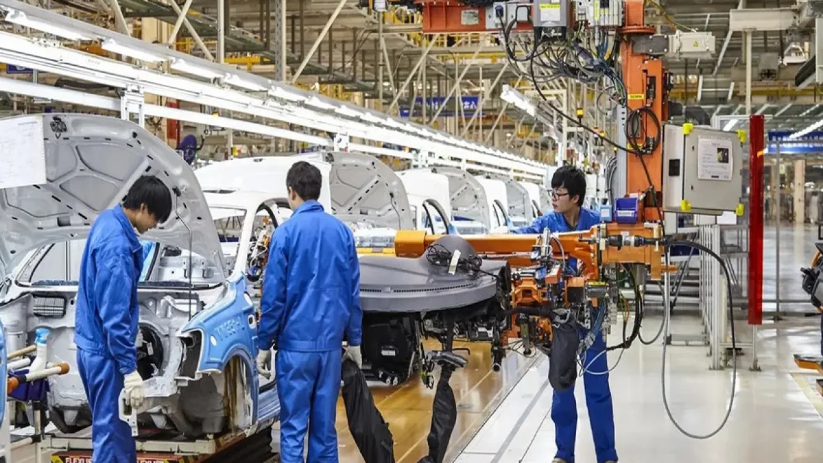 China Faces Crisis as 4 Million Unsold Cars Pile Up — Experts Warn of Golden Era's End