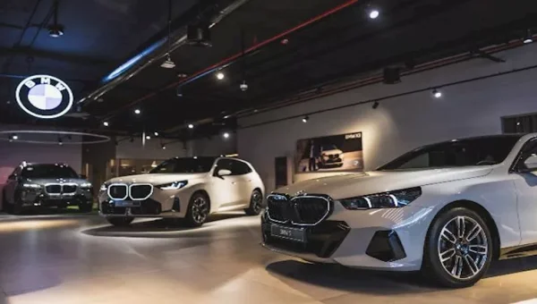 جلوبال أوتو تفتتح صالة عرض جديدة لـBMW وMINI في التجمع الخامس
