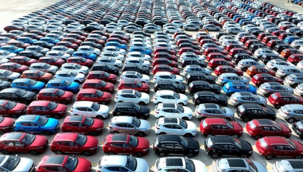 عمر بلبع: بعض التجار يرفعون الأوفر برايس لمستويات مبالغ فيها بسبب نقص السيارات