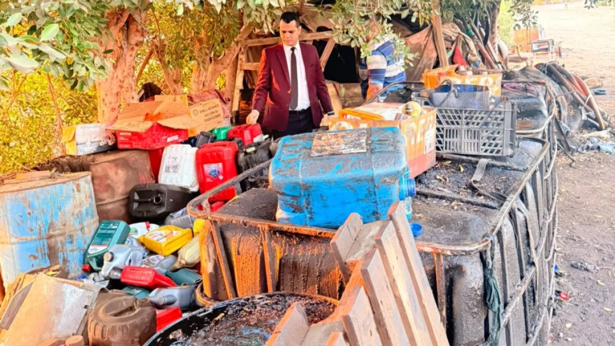 ضبط 83 طنًا من زيوت سيارات مجهولة المصدر في الدقهلية