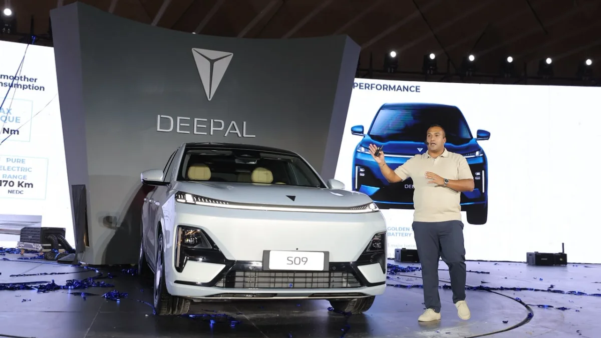Deepal S09 Lands in Egypt with 485 hp, 1,100 km Range and Triple Screens