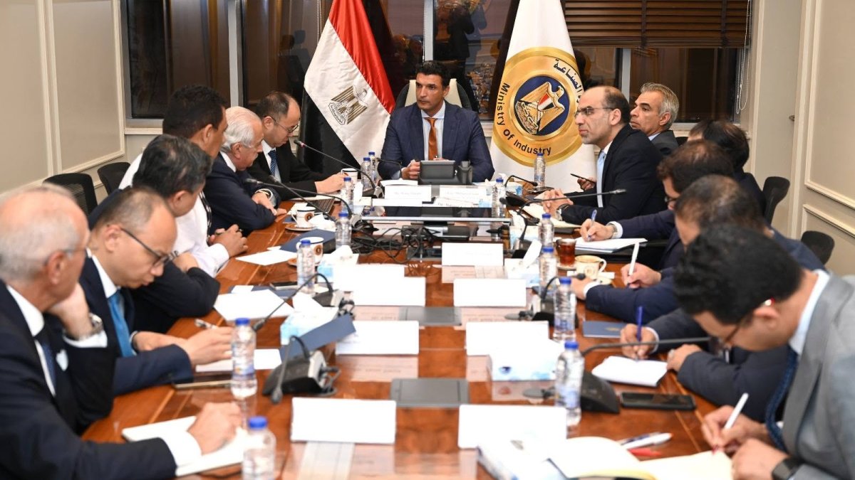مصر تنتج إطارات سيارات الركوب قريباً.. استثمار 550 مليون دولار لتقليل فاتورة الاستيراد