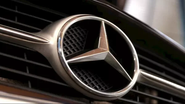 استدعاء 6388 سيارة مرسيدس S-Class وMaybach في السعودية لخلل في خراطيم الفرامل