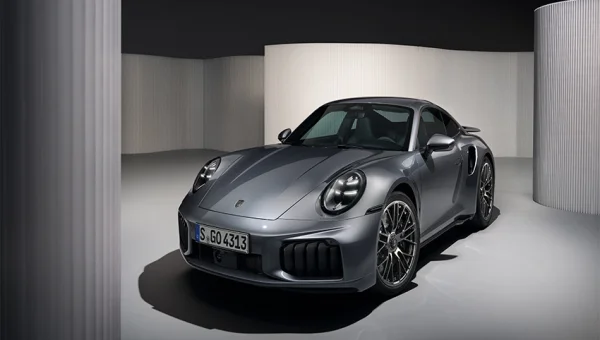 بورشه توقف خطط إنتاج 911 كهربائية وتتمسك بمحركات البنزين